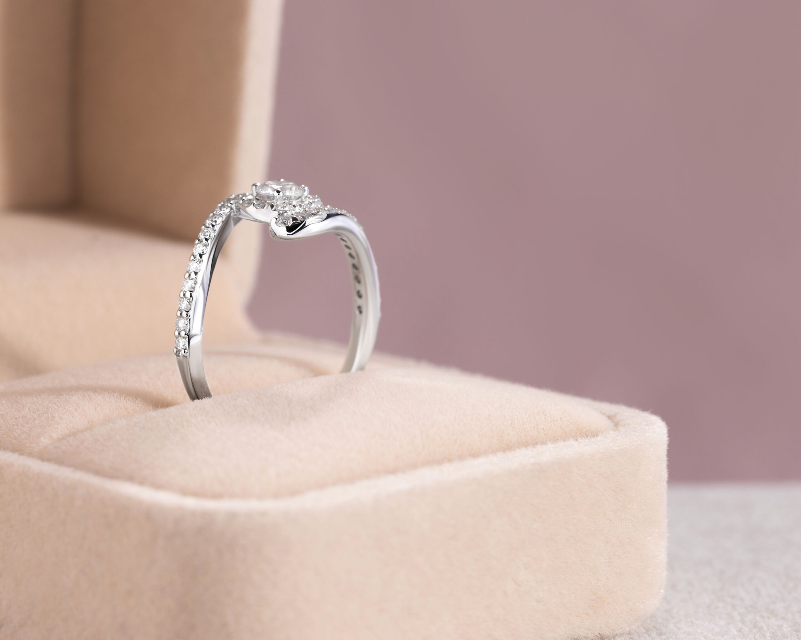 Lab Diamond 0.73 Carat Round Brilliant F/VS1-VS2 14k White Gold Engagement Ring - Image 2