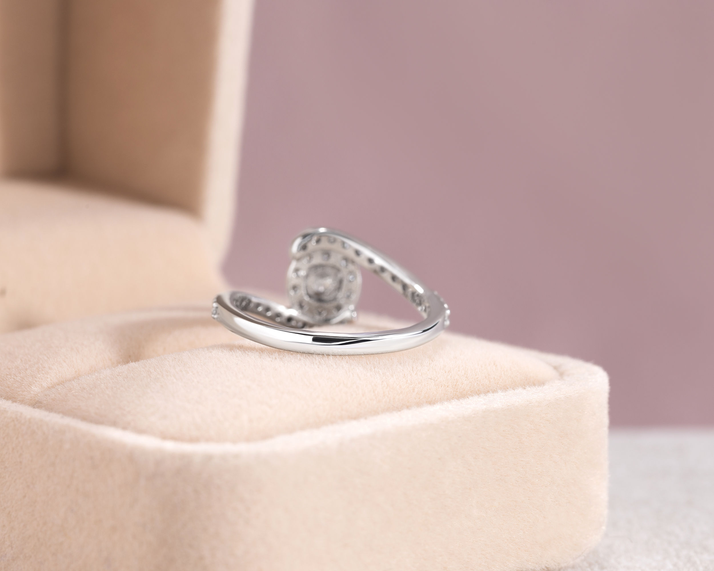 Lab Diamond 0.73 Carat Round Brilliant F/VS1-VS2 14k White Gold Engagement Ring - Image 4