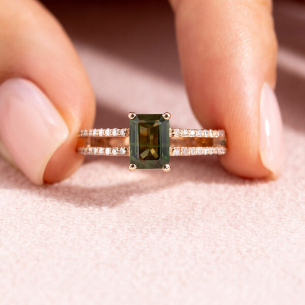 1.66 Ct Green Emerald & Faint Light Pink Diamond SI2-I1 14k Rose Gold Ring