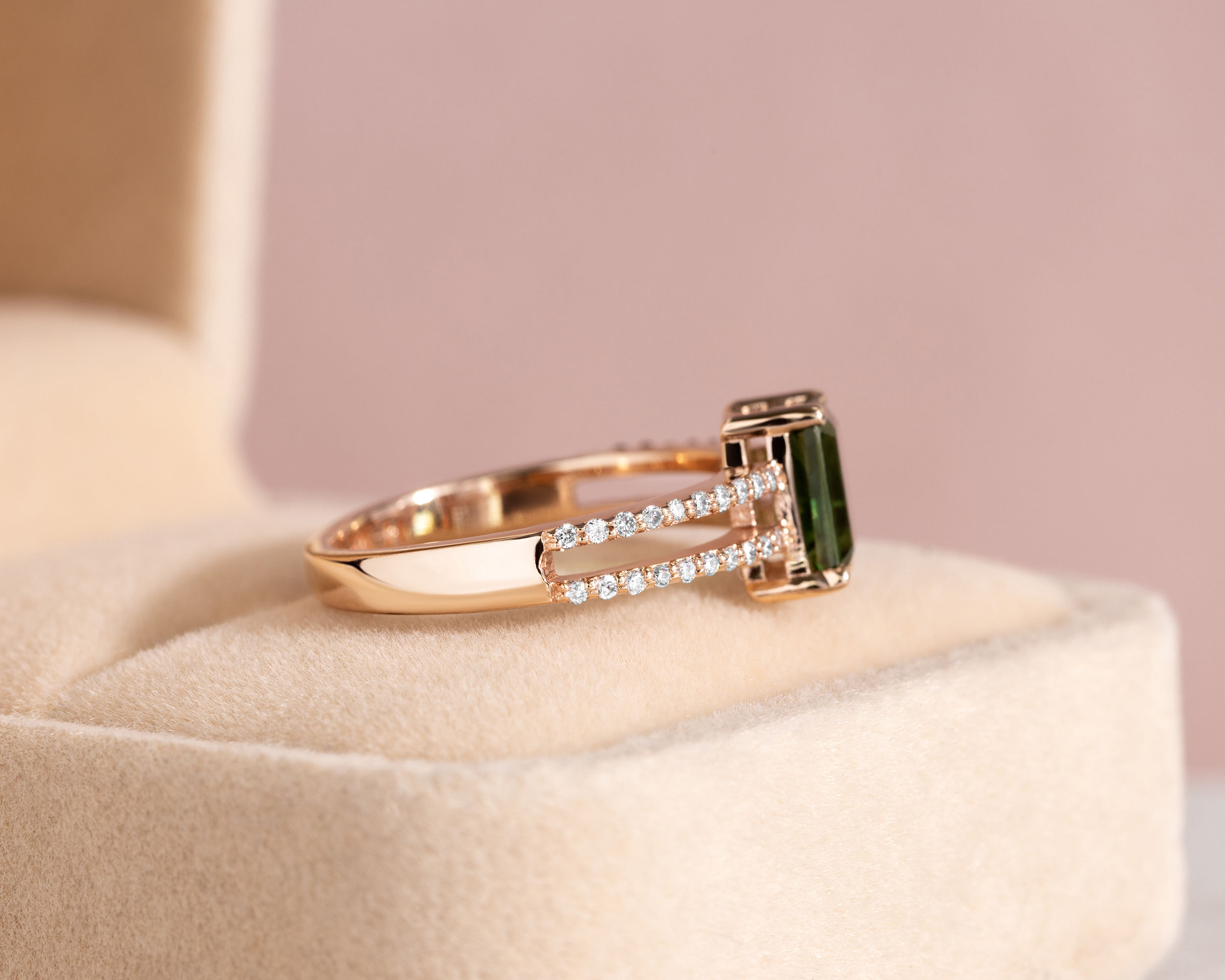 1.66 Ct Green Emerald & Faint Light Pink Diamond SI2-I1 14k Rose Gold Ring - Image 6