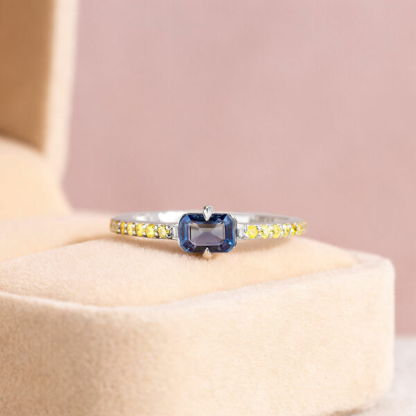 1.15 Ct Blue Sapphire & Diamond Ring in 14k White Gold Emerald Cut Transparent