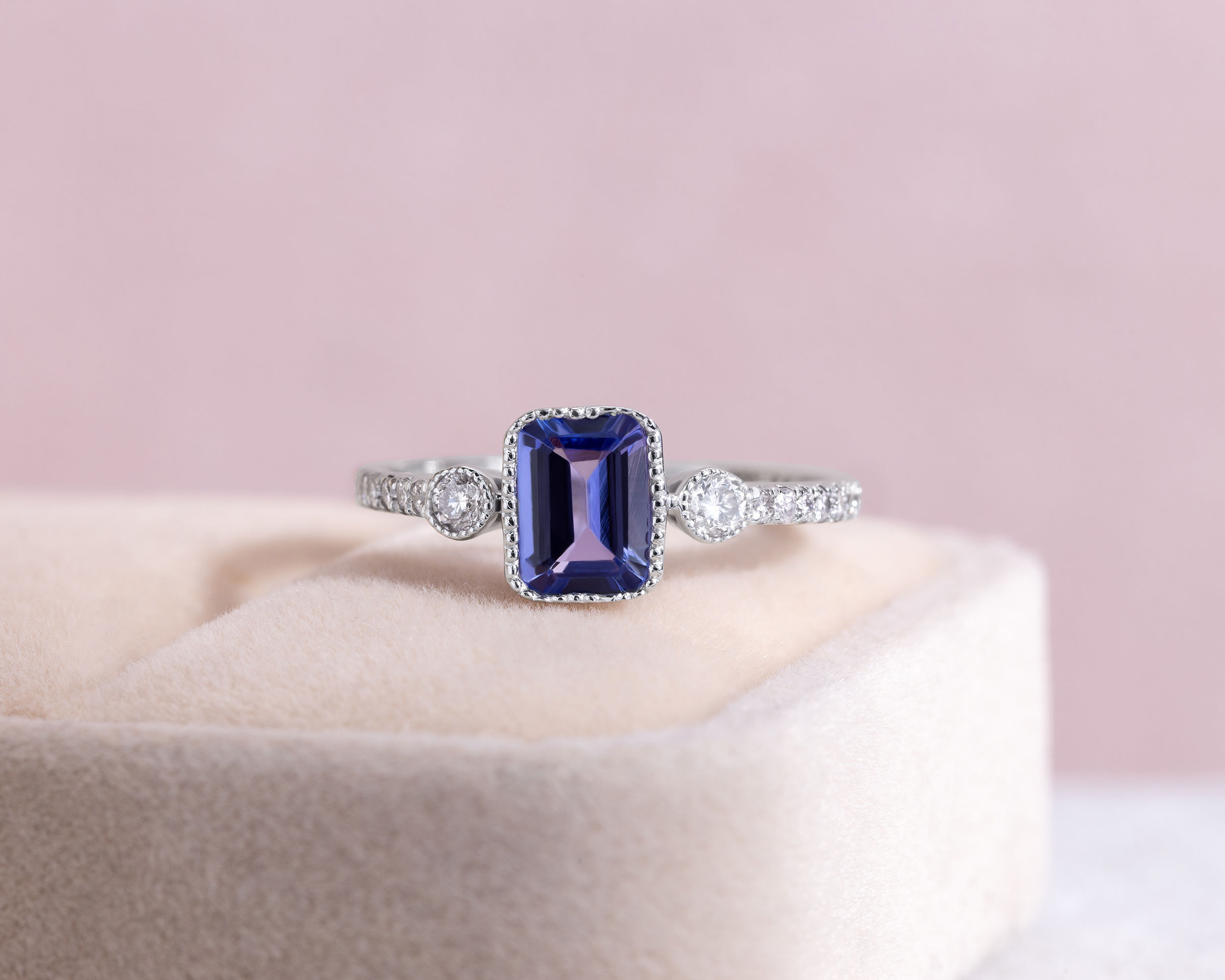 1.3 Ct Blue Tanzanite & Faint-Light Pink Diamond SI2-I1 in 14K White Gold Ring