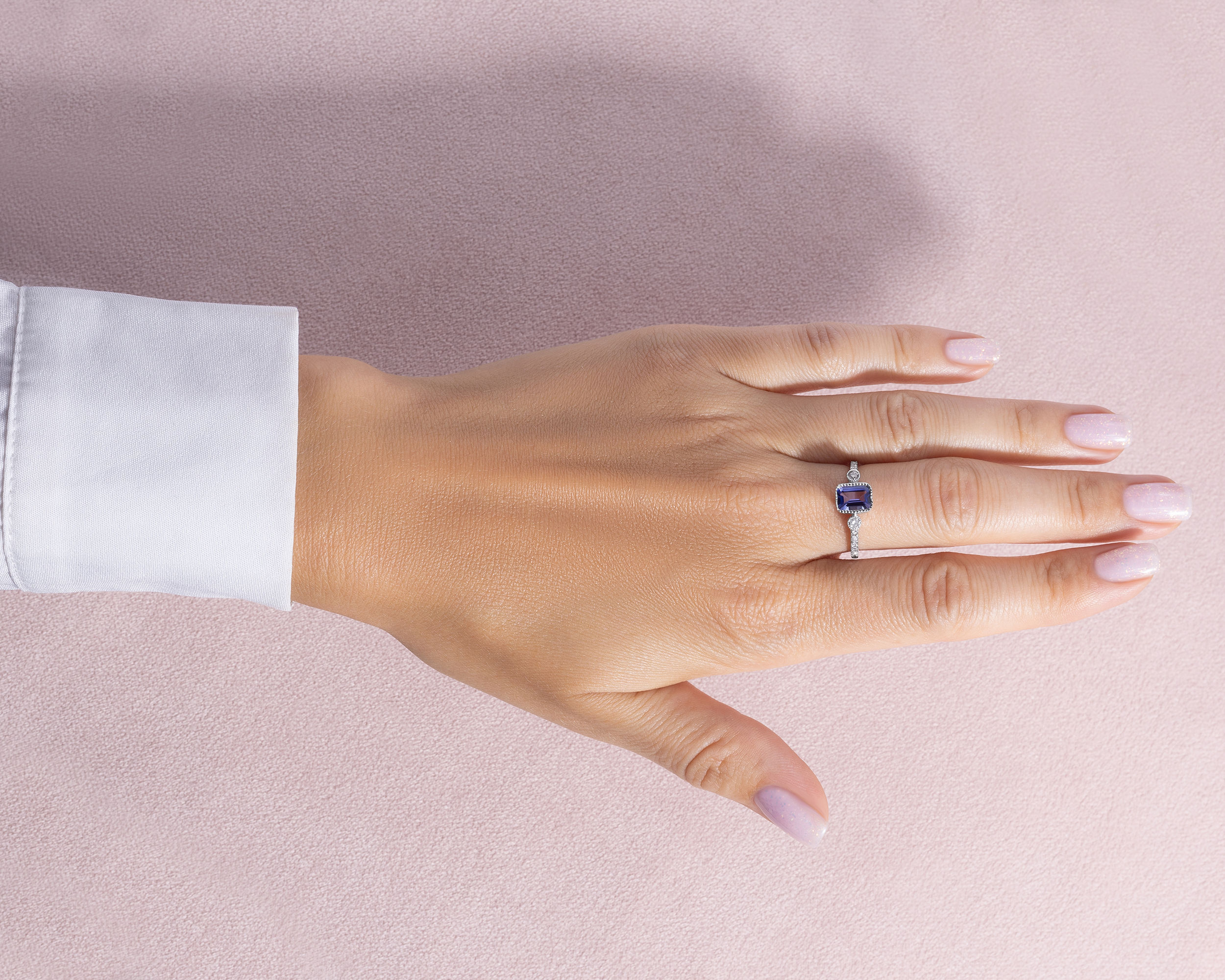 1.3 Ct Blue Tanzanite & Faint-Light Pink Diamond SI2-I1 in 14K White Gold Ring - Image 6