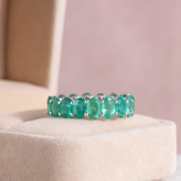 Green Emerald Oval Shape Transparent 8.9 Ct Eternity Ring 14k White Gold