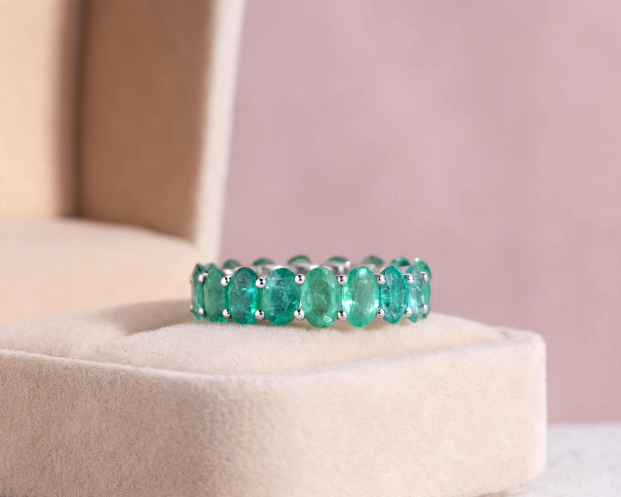Green Emerald Oval Shape Transparent 8.9 Ct Eternity Ring 14k White Gold