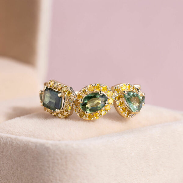 3.3 Ct Green Sapphire & Natural Vivid Yellow Diamond SI2-I2 14k Yellow Gold Ring