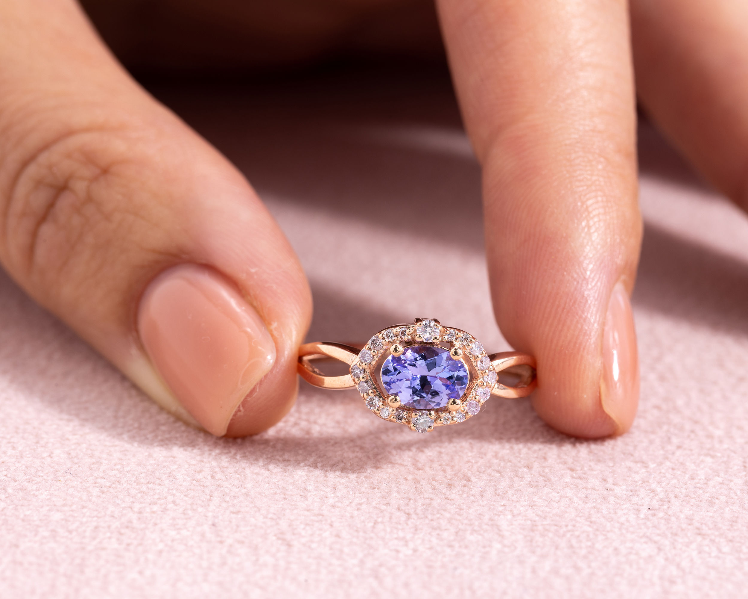 1.02 Ct Bluish Purple Tanzanite & Faint-Light Pink Diamond SI2-I1 14k Rose Gold Ring - Image 2