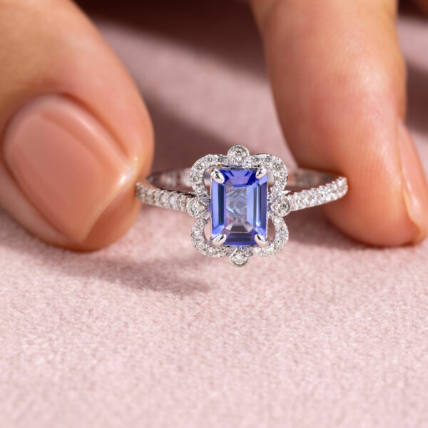 1.26Ct Bluish Purple Tanzanite & Natural Diamond F-H/VS1-SI1 14K White Gold Ring