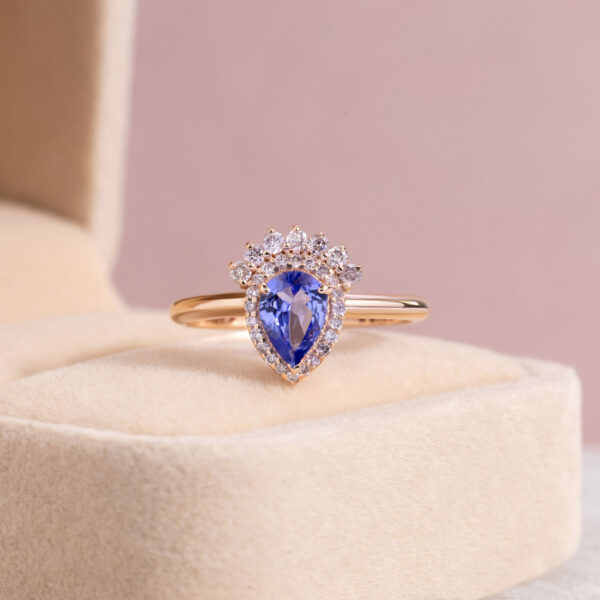 1.05 Ct Bluish Purple Tanzanite & Faint-Light Pink Diamond 14k Rose Gold Ring