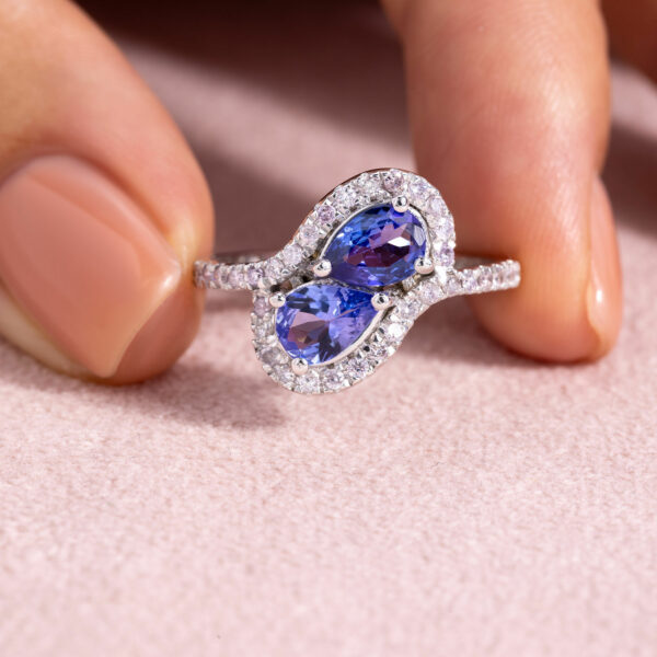 1.7 Ct Bluish Purple Tanzanite & Faint-Light Pink Diamond SI2-I1 14K White Gold Ring