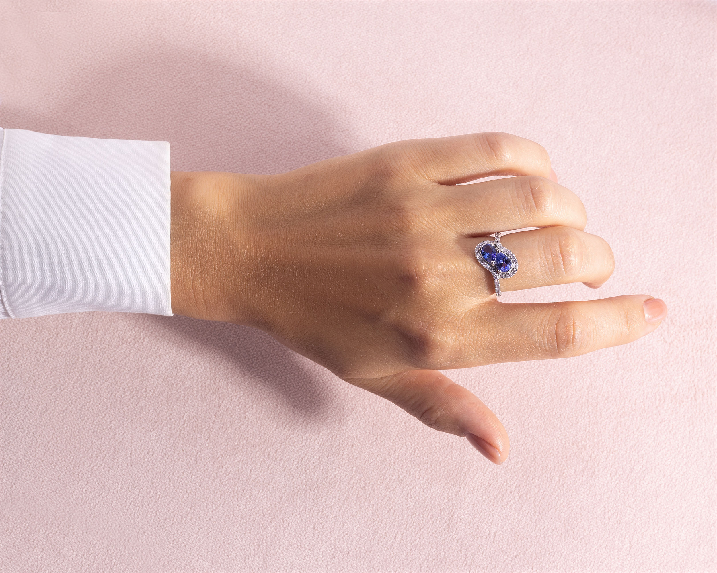 1.7 Ct Bluish Purple Tanzanite & Faint-Light Pink Diamond SI2-I1 14K White Gold Ring - Image 9