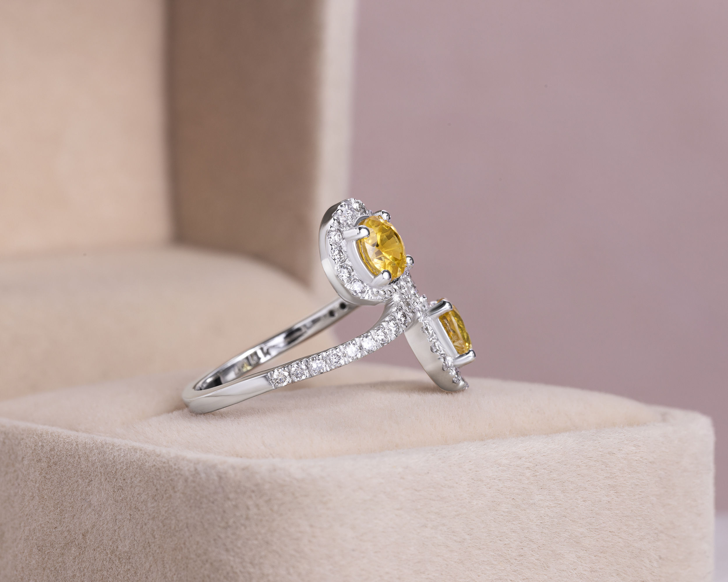 2.7 Ct Yellow Sapphire & Faint-Light Pink Diamond SI2-I1 14k White Gold Ring - Image 3