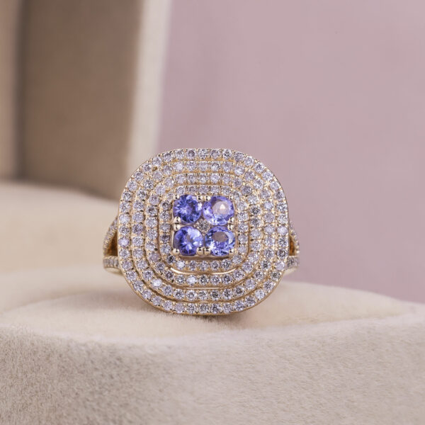 1.85 Carat Bluish Purple Tanzanite & Faint-Light Pink Diamond 14k Rose Gold Ring