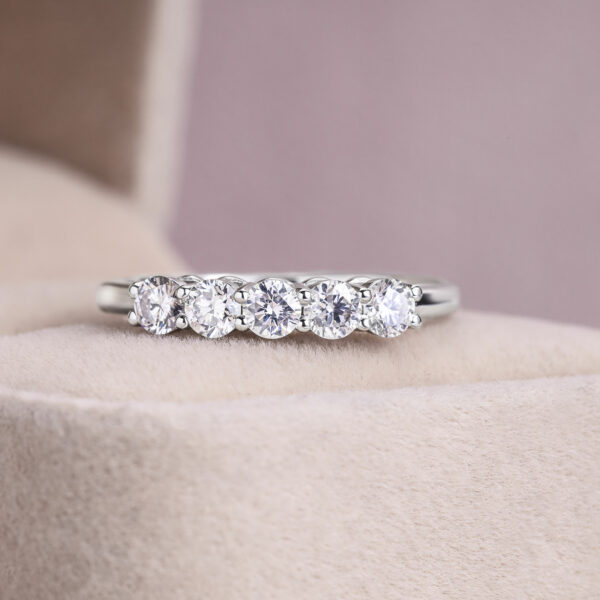 Lab Diamond 0.70 Ct F/VS1-VS2 Round Brilliant 14k Solid White Gold Ring