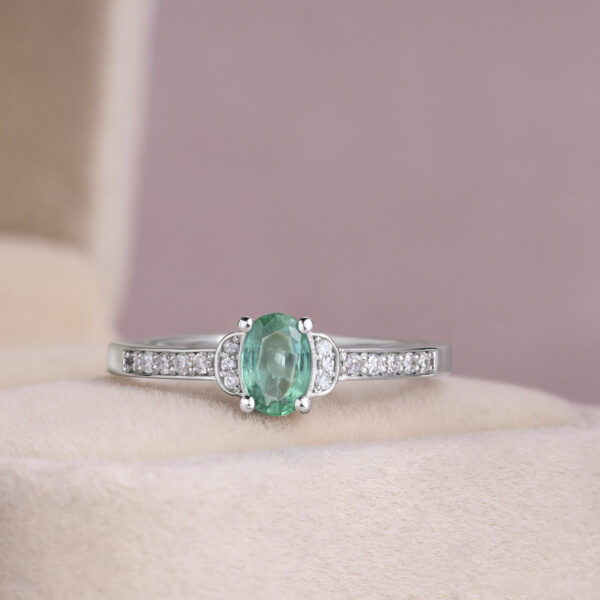 Green Oval Mixed Emerald Ring 0.70 Ct Natural Diamond 14k White Gold E-G/SI3-I2 0.70 Ct