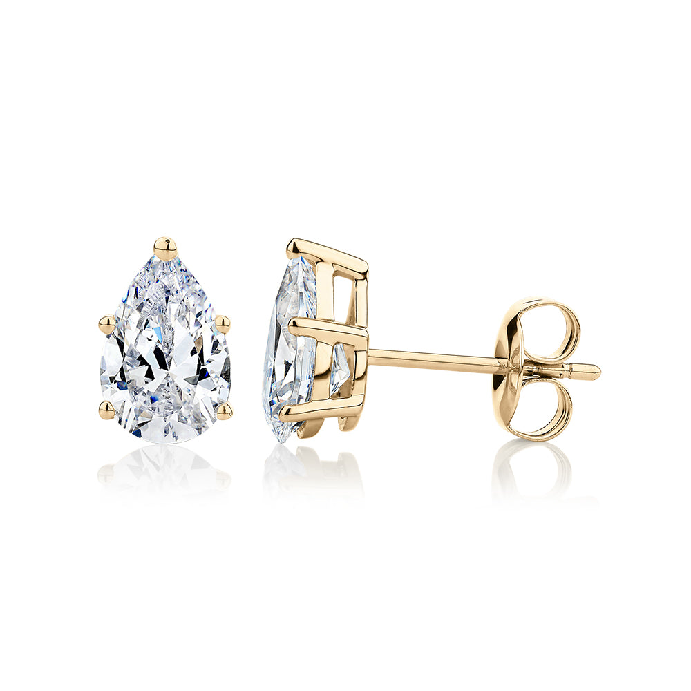 Pear stud earrings with 2 carats* of diamond simulants in 10 carat yellow gold - Image 2