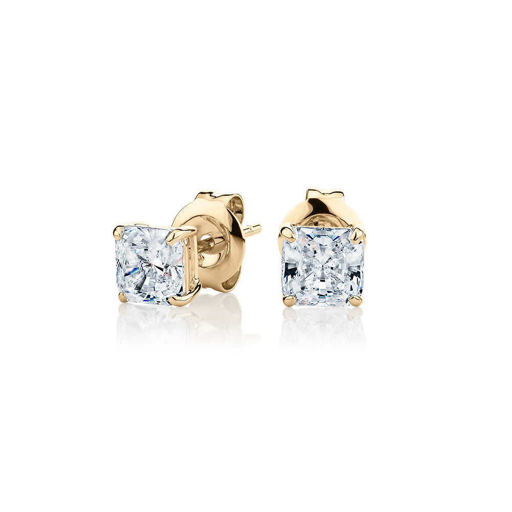 Princess Cut stud earrings with 1 carat* of diamond simulants in 10 carat yellow gold