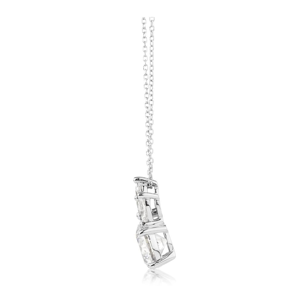 Fancy pendant with 2.74 carats* of diamond simulants in 10 carat white gold - Image 2