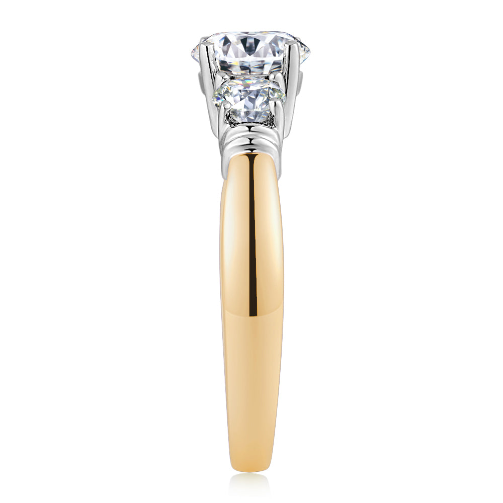 Three stone ring with 1.53 carats* of diamond simulants in 14 carat yellow and white gold - Image 2