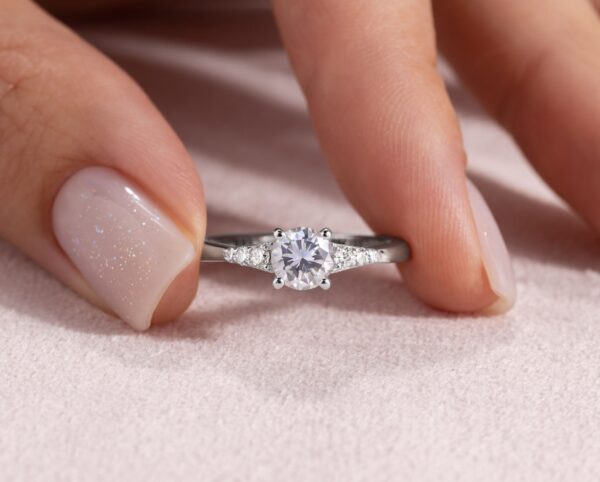 Lab Diamond 0.94 Ct Round Brilliant F/VS1-VS2 14k White Gold Engagement Ring - Image 4