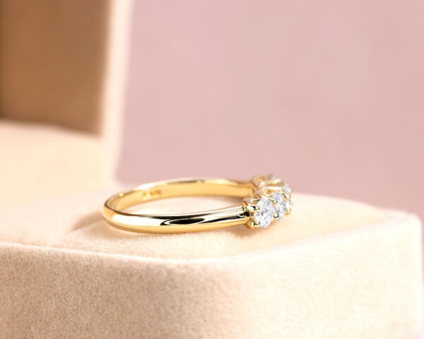 1 Ct F/VS1-VS2 Lab Diamond Round 5 Stone 14k Yellow Gold Engagement Ring - Image 4