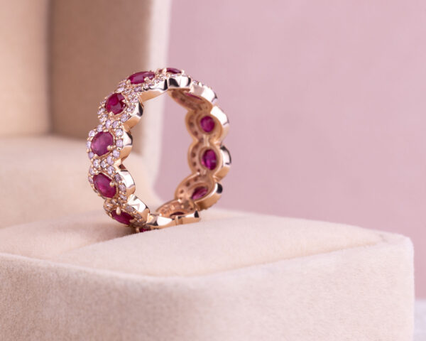 4.48 Ct Red Ruby & Natural Faint-Light Pink Diamond Round 14k Rose Gold Eternity Halo Ring - Image 2