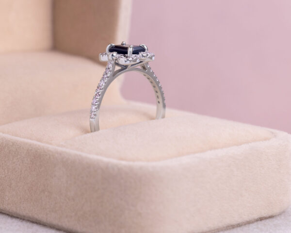 1.62 Ct Blue Sapphire & Faint-Light Pink Diamond SI2-I1 14k White Gold Halo Ring - Image 2