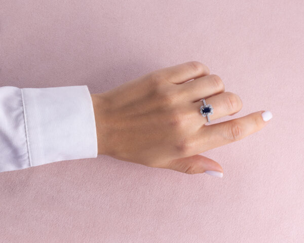 1.62 Ct Blue Sapphire & Faint-Light Pink Diamond SI2-I1 14k White Gold Halo Ring - Image 6