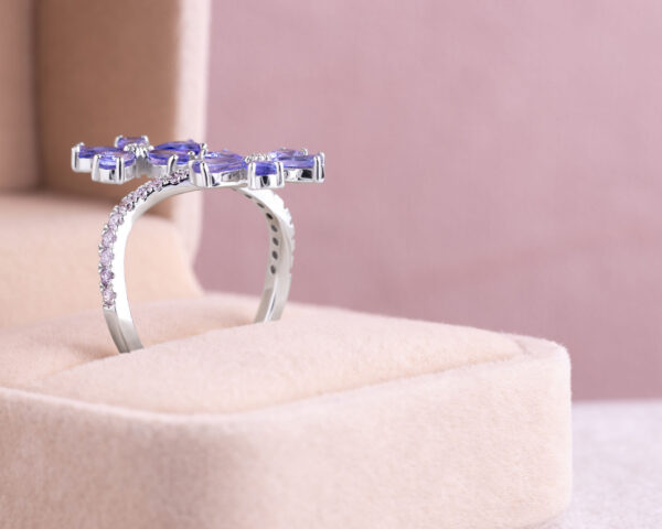 3.32 Ct Blue Tanzanite & Faint-Light Pink Diamond SI2-I1 14k White Gold Ring - Image 3