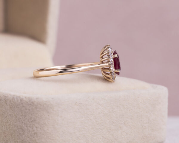 Red Ruby Oval Mixed & Natural Faint-Light Pink Diamond SI2-I1 0.86 Carat 14k Rose Gold Ring - Image 3