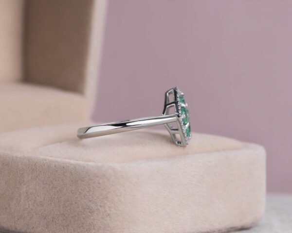 Green Emerald Transparent & Natural Diamond 0.75 Ct 14k White Gold Ring - Image 3