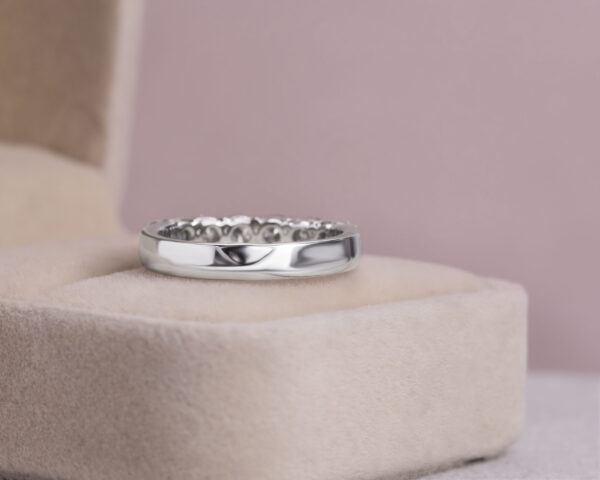 1.10 Carat Round Brilliant F/VS1-VS2 Lab Diamond 14k White Gold Half Eternity Ring - Image 4