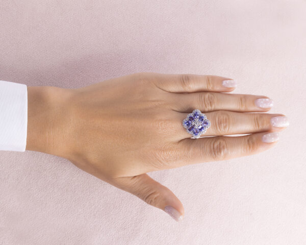 5.6 Ct Bluish Purple Oval Tanzanite & Natural Diamond Round 14k White Gold Ring - Image 7