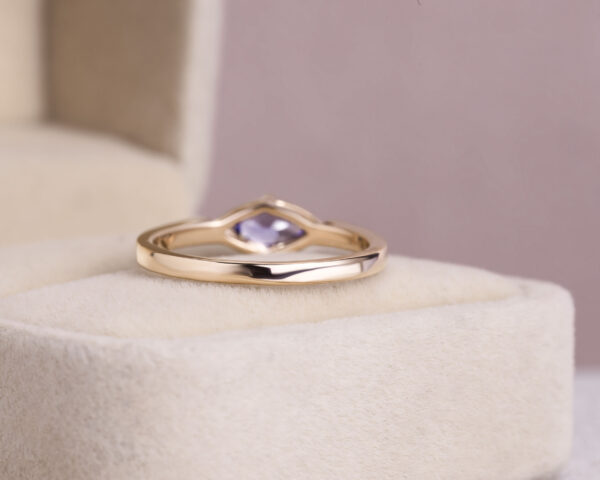 0.62 Ct Violetish Blue Tanzanite & Faint-Light Pink Diamond SI2-I1 14k Rose Gold Ring - Image 4