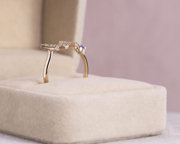0.45 Ct Blue Tanzanite & Natural Faint-Light Pink Diamond 14k Rose Gold Ring - Image 4