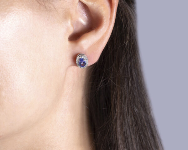 1.30 Ct Blue Oval Tanzanite & E-F/VVS2-VS1 Lab Diamond 14k White Gold Stud Earrings - Image 4